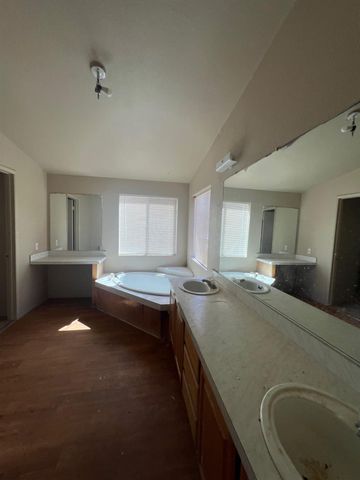 10283 Wooley Rd, Live Oak, CA 95953