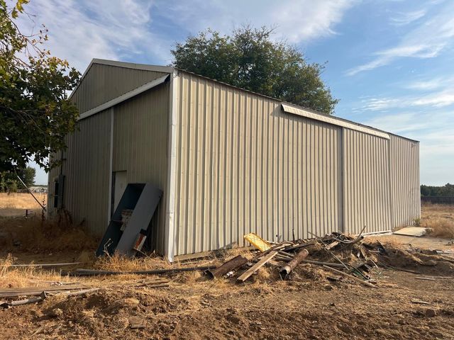 10283 Wooley Rd, Live Oak, CA 95953