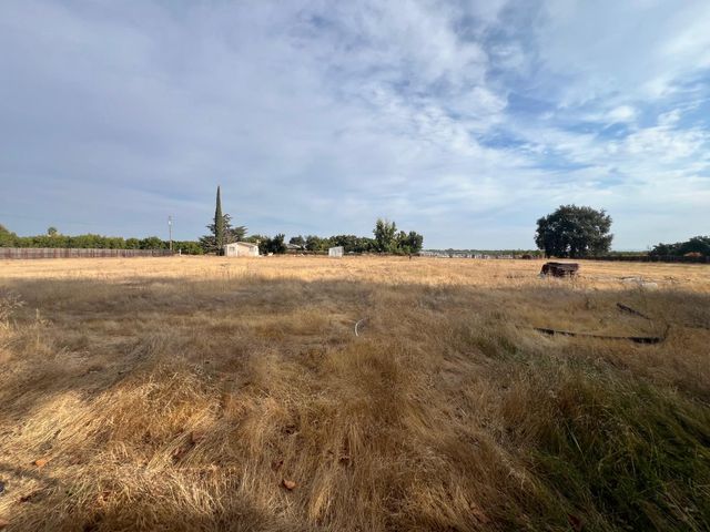 10283 Wooley Rd, Live Oak, CA 95953