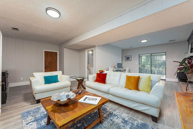 3700 Forest Green Drive, Lexington, KY 40517