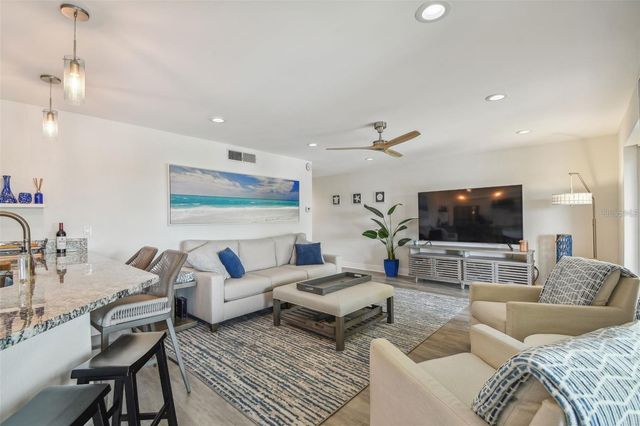 1125 PINELLAS BAYWAY S 302, Tierra Verde, FL 33715
