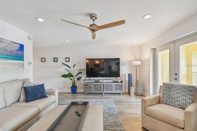 1125 PINELLAS BAYWAY S 302, Tierra Verde, FL 33715