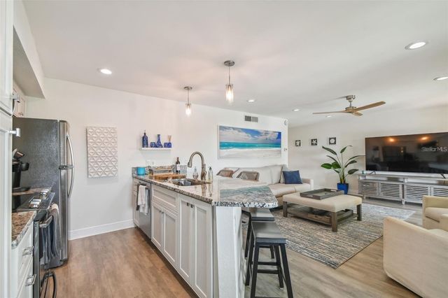 1125 PINELLAS BAYWAY S 302, Tierra Verde, FL 33715