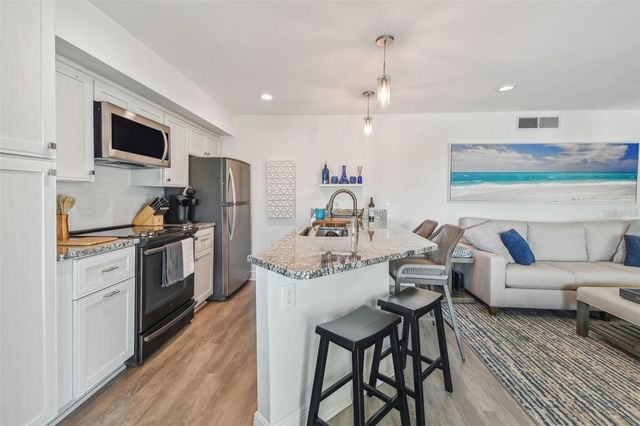 1125 PINELLAS BAYWAY S 302, Tierra Verde, FL 33715