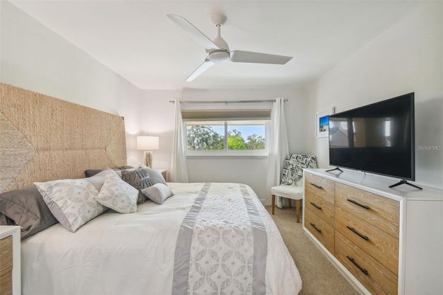 1125 PINELLAS BAYWAY S 302, Tierra Verde, FL 33715