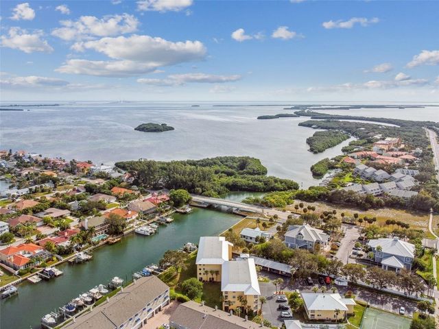 1125 PINELLAS BAYWAY S 302, Tierra Verde, FL 33715