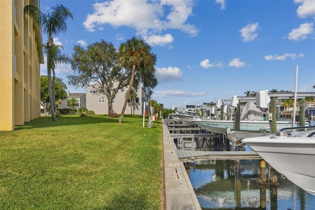 1125 PINELLAS BAYWAY S 302, Tierra Verde, FL 33715