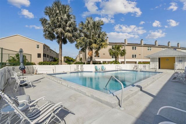 1125 PINELLAS BAYWAY S 302, Tierra Verde, FL 33715