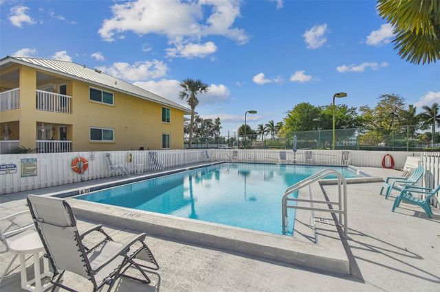 1125 PINELLAS BAYWAY S 302, Tierra Verde, FL 33715