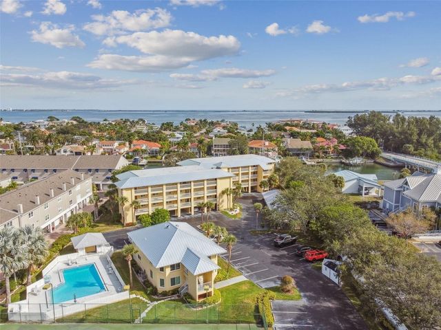 1125 PINELLAS BAYWAY S 302, Tierra Verde, FL 33715