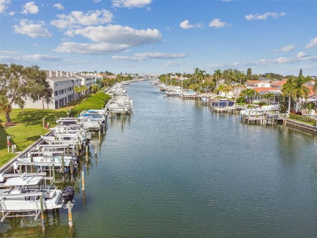 1125 PINELLAS BAYWAY S 302, Tierra Verde, FL 33715
