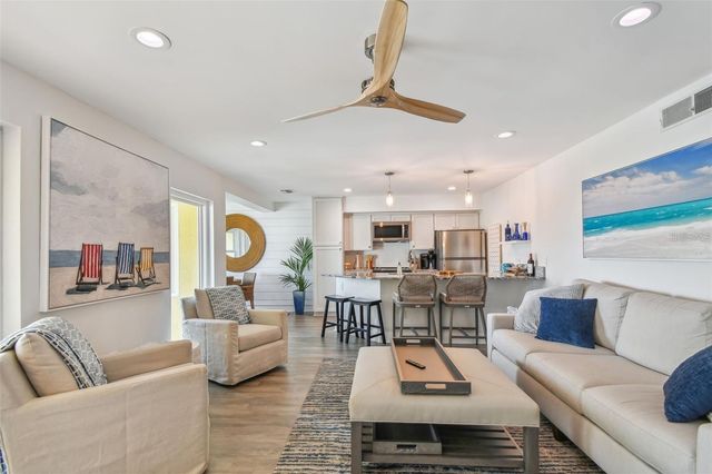 1125 PINELLAS BAYWAY S 302, Tierra Verde, FL 33715