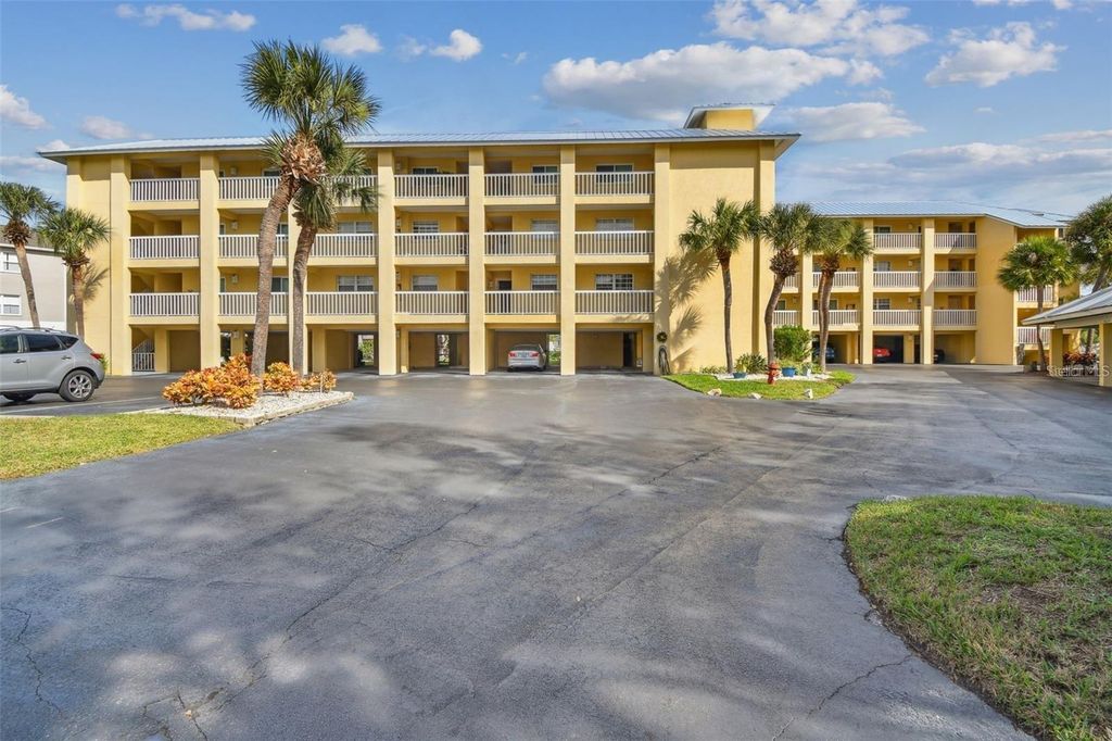1125 PINELLAS BAYWAY S 302, Tierra Verde, FL 33715