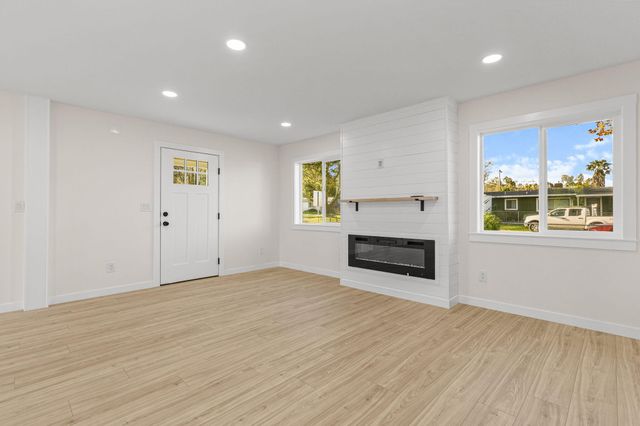 19367 Lucille Street, Anderson, CA 96007