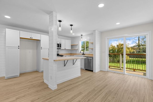 19367 Lucille Street, Anderson, CA 96007