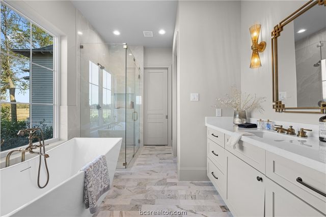 404 Blackberry Lane, Washington, TX 77880