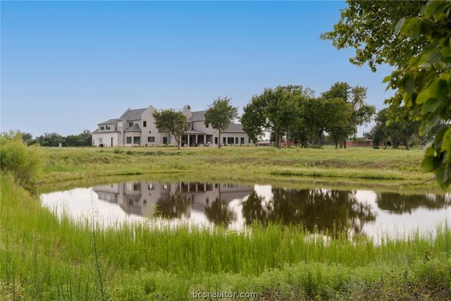 404 Blackberry Lane, Washington, TX 77880