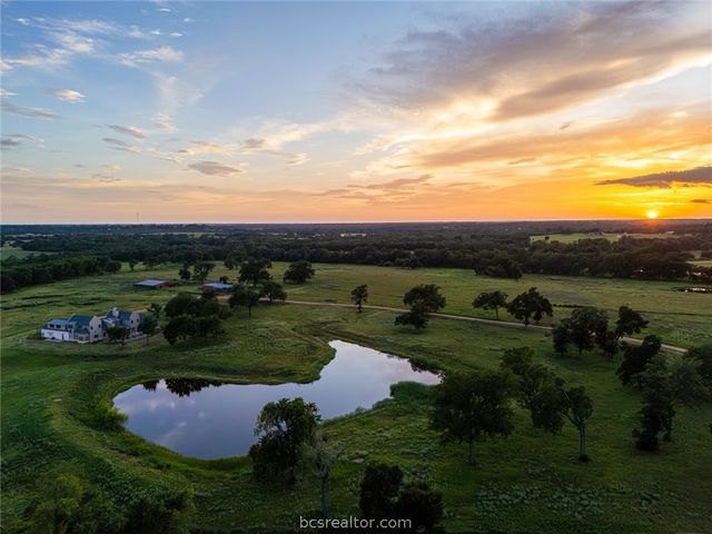 404 Blackberry Lane, Washington, TX 77880