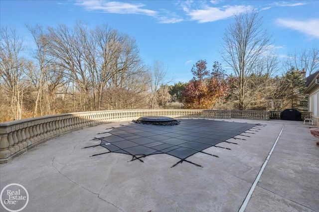 4575 Hidden Glen Circle, Oakland Twp, MI 48306