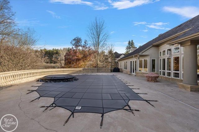 4575 Hidden Glen Circle, Oakland Twp, MI 48306