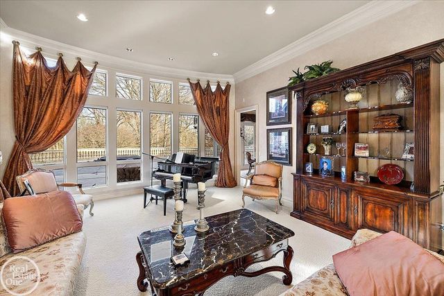 4575 Hidden Glen Circle, Oakland Twp, MI 48306