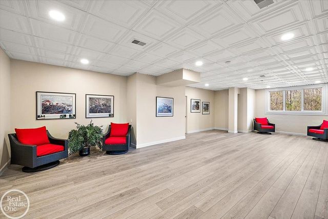 4575 Hidden Glen Circle, Oakland Twp, MI 48306