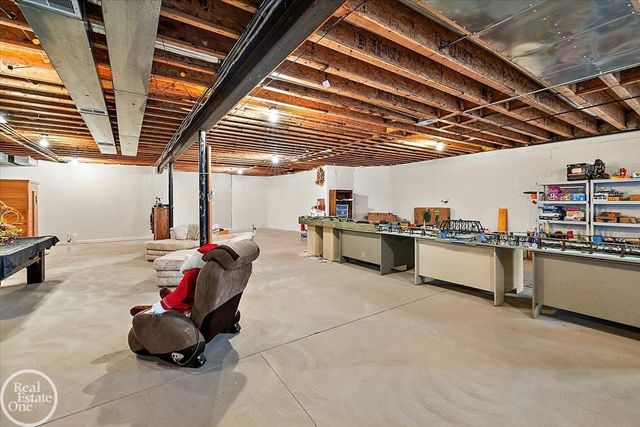 4575 Hidden Glen Circle, Oakland Twp, MI 48306