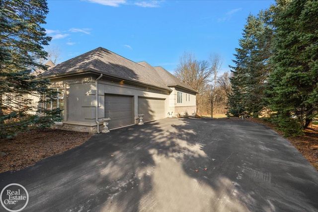 4575 Hidden Glen Circle, Oakland Twp, MI 48306