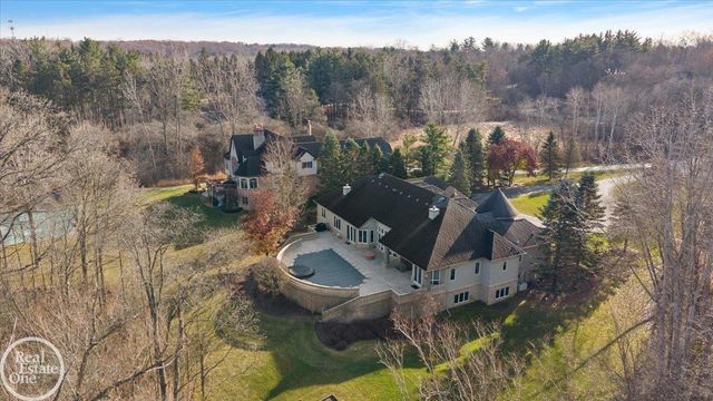 4575 Hidden Glen Circle, Oakland Twp, MI 48306