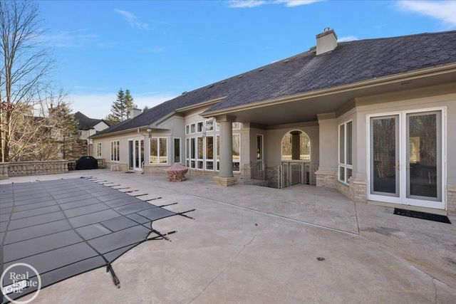 4575 Hidden Glen Circle, Oakland Twp, MI 48306