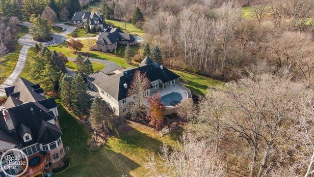 4575 Hidden Glen Circle, Oakland Twp, MI 48306