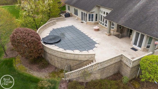 4575 Hidden Glen Circle, Oakland Twp, MI 48306
