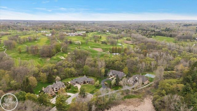 4575 Hidden Glen Circle, Oakland Twp, MI 48306