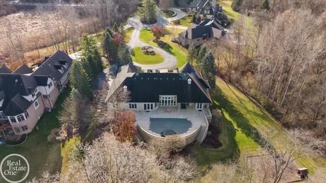 4575 Hidden Glen Circle, Oakland Twp, MI 48306