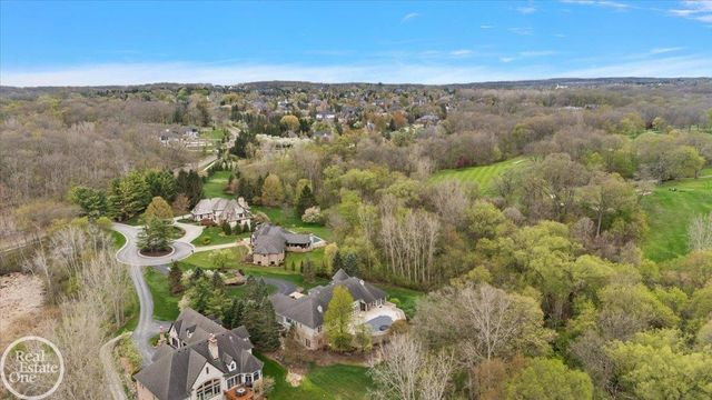 4575 Hidden Glen Circle, Oakland Twp, MI 48306