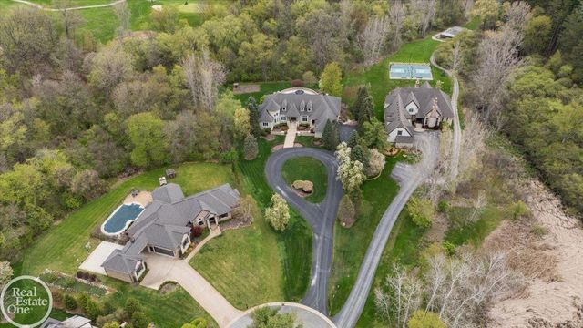 4575 Hidden Glen Circle, Oakland Twp, MI 48306