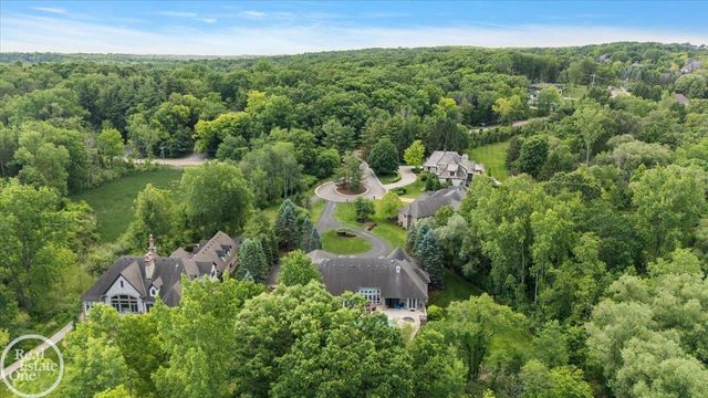 4575 Hidden Glen Circle, Oakland Twp, MI 48306