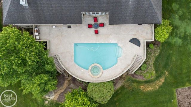 4575 Hidden Glen Circle, Oakland Twp, MI 48306