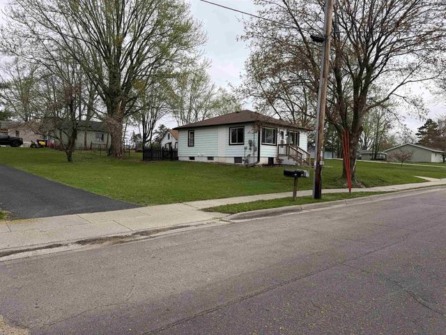 735 Crescent Street, Mauston, WI 53948