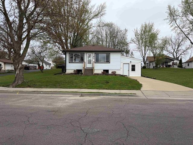 735 Crescent Street, Mauston, WI 53948