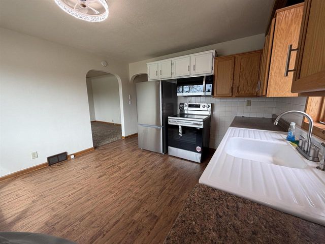 735 Crescent Street, Mauston, WI 53948