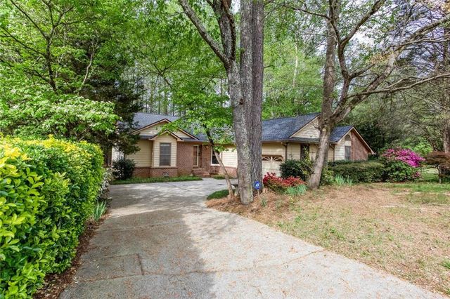 3506 Three Oaks Court, Powder Springs, GA 30127