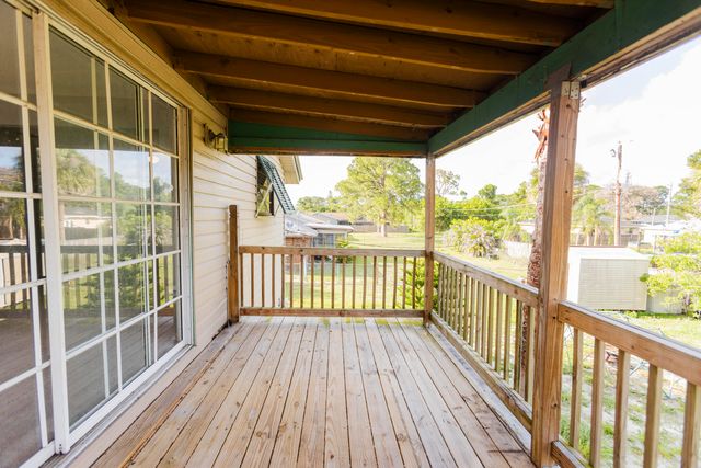 621 NW Sharpe Street, Port St. Lucie, Port St Lucie, FL 34983