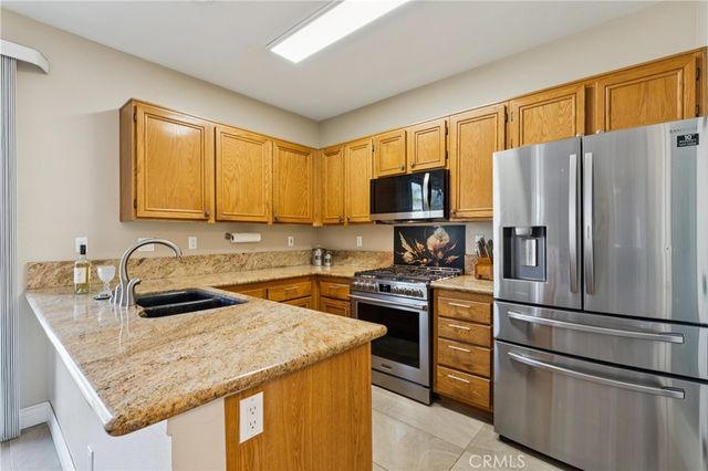 7174 Oregon Street, Fontana, CA 92336