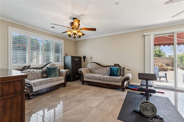 7174 Oregon Street, Fontana, CA 92336