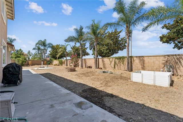 7174 Oregon Street, Fontana, CA 92336
