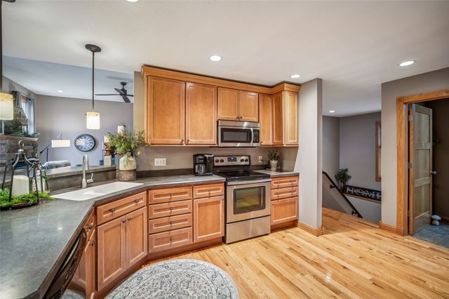 1539 239th Street, State Center, IA 50247