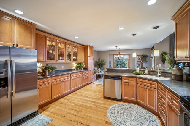 1539 239th Street, State Center, IA 50247