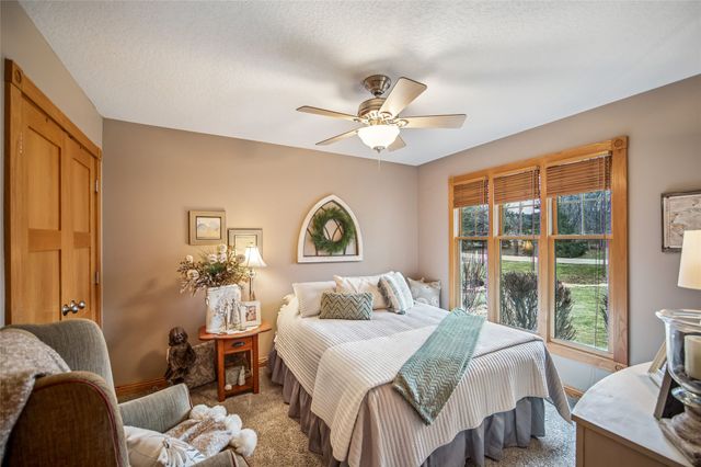 1539 239th Street, State Center, IA 50247