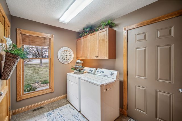1539 239th Street, State Center, IA 50247